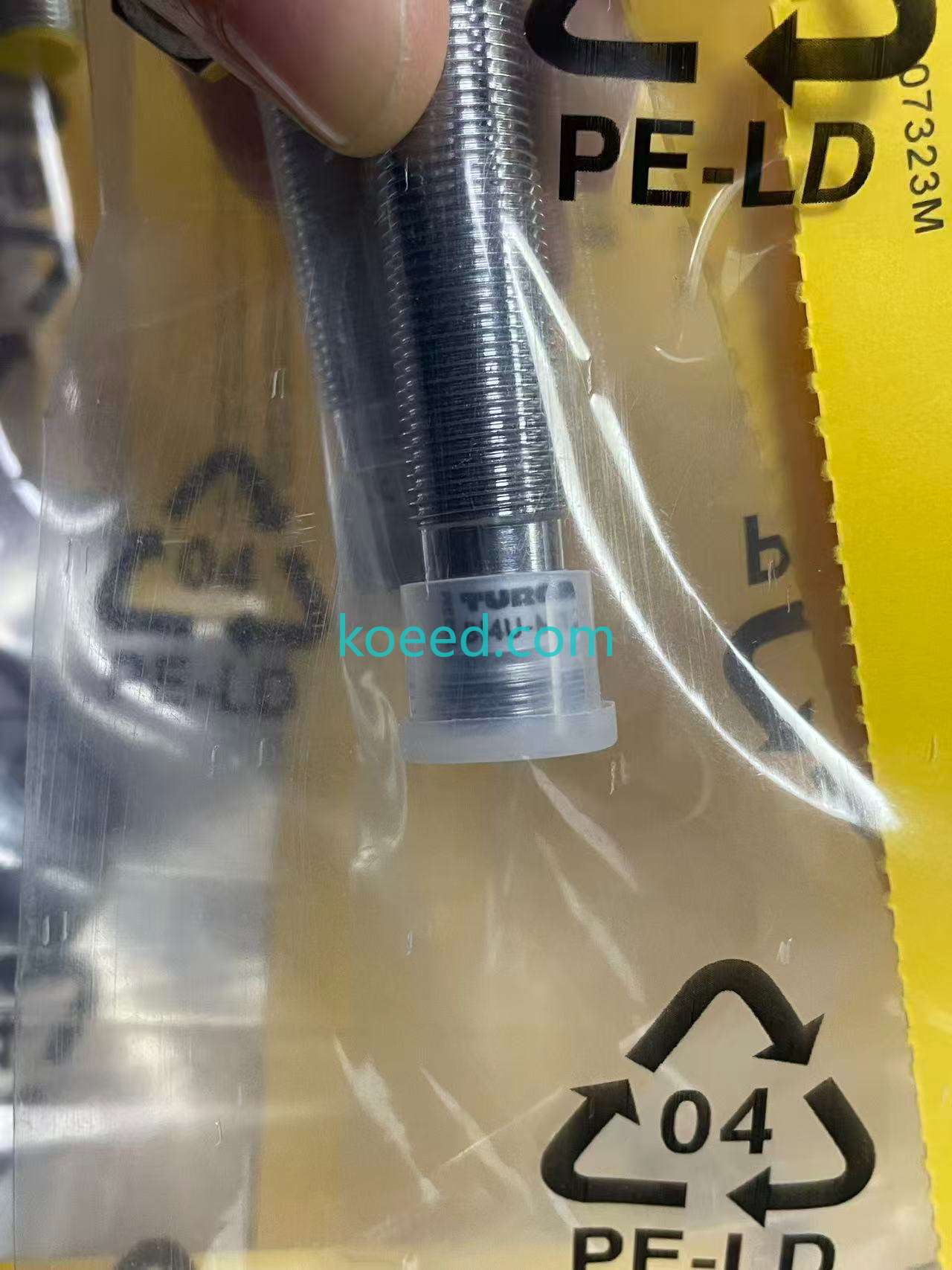 BI4U-M12-AP6X-H1141  1634804 - Product View